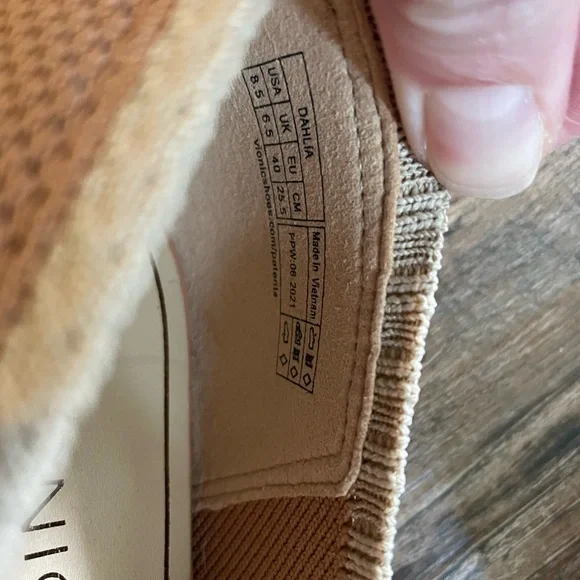 Vionic Women's Peach Loafers - Picture 3 of 3